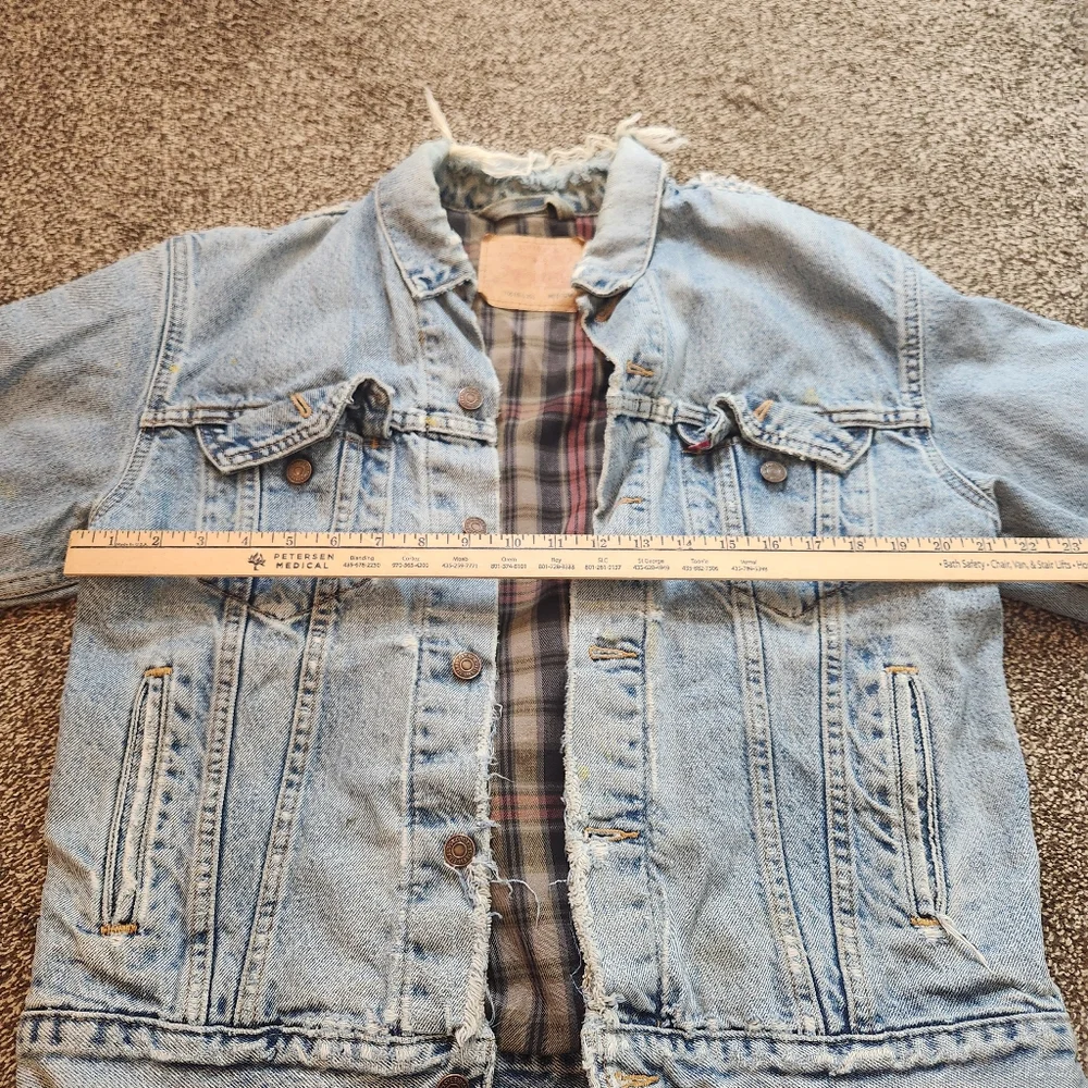 Levi's Vintage Mens Denim Trucker Jacket Flannel Blanket Lined Distressed Size M - Picture 9 of 10